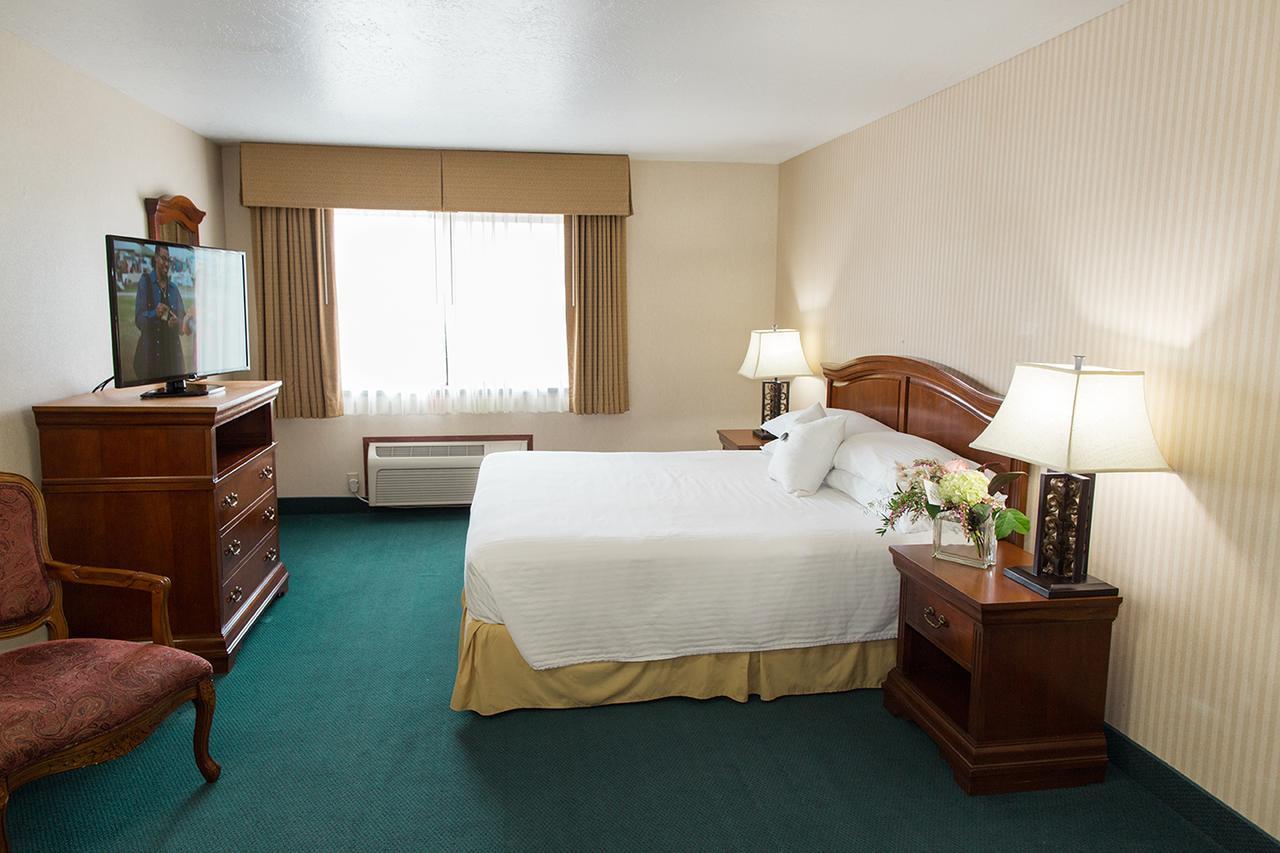 Rogue Regency Inn & Suites Medford Exterior foto